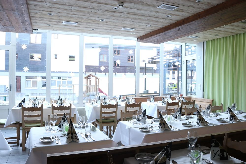 Hotel Tenne Saas Fee Exteriör bild